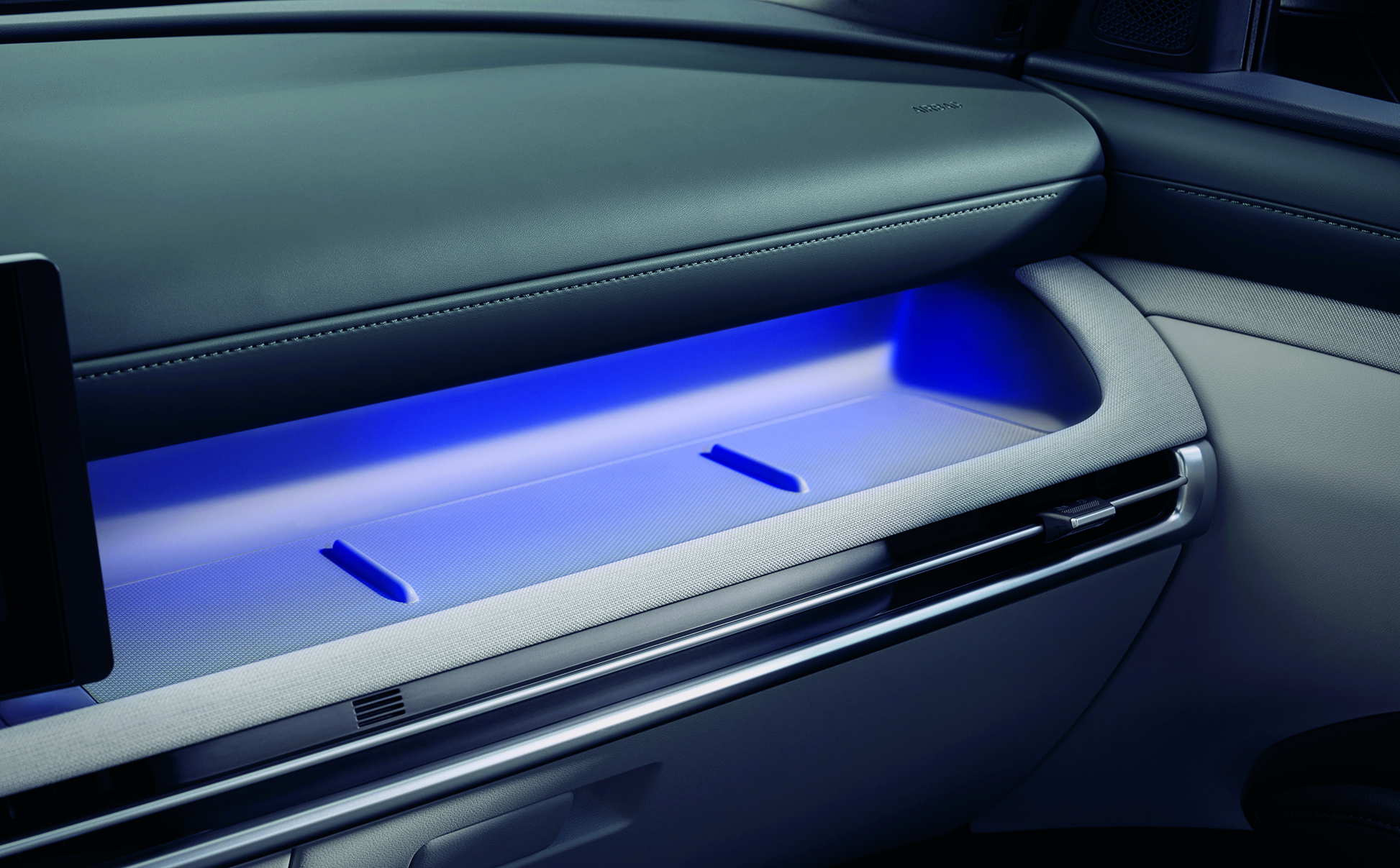 Nx4 Fl K2 Gen Lhd Eng In Ambient Mood Lamp